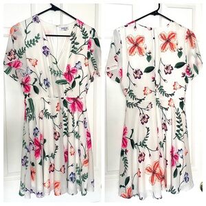 Express White Floral Print Short Sleeve Dress Size 6
